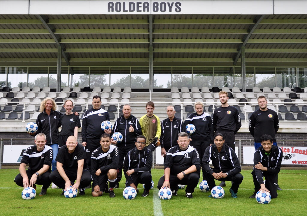 het G-voetbalteam van Rolder Boys, foto Janny Dekker